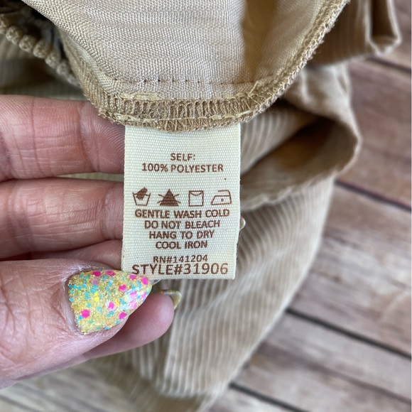 NWT Hem & Thread Tie Waist Paper Bag Corduroy Tan Shorts - Picture 3 of 7